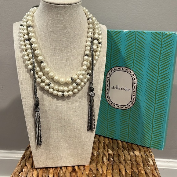 Stella & Dot NWOT faux pearly versatile necklace - long - Picture 11 of 12